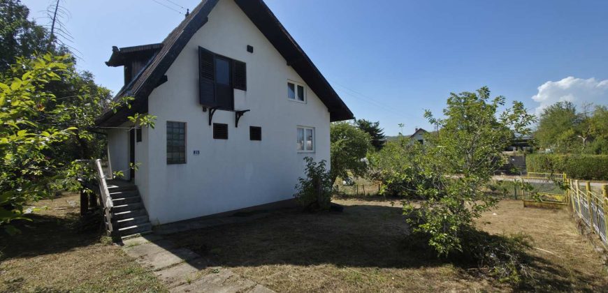 Stambeni objekat 130m2 na placu od 1275m2 – Slatina