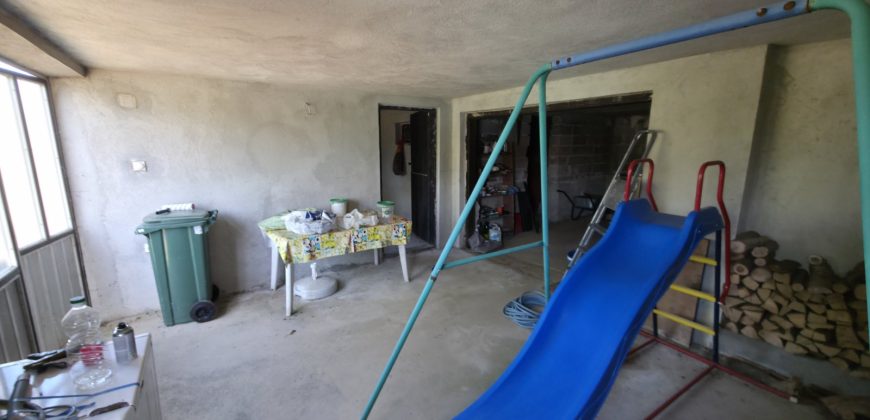 Stambeni objekat 130m2 na placu od 1275m2 – Slatina