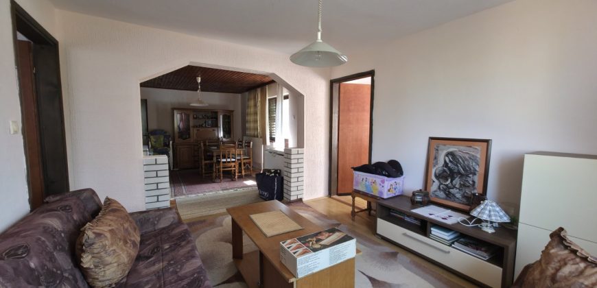 Stambeni objekat 130m2 na placu od 1275m2 – Slatina