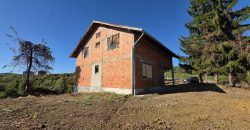 Stambeni objekat u izgradnji sa 33.461 m2 zemljita – Motike
