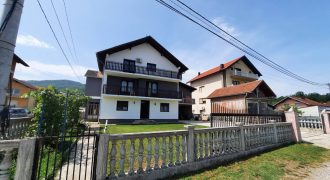 Stambeni objekat 479 m2  Debeljaci