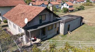 Stambeni objekat 170 m2 na placu od 4908 m2 – Trn