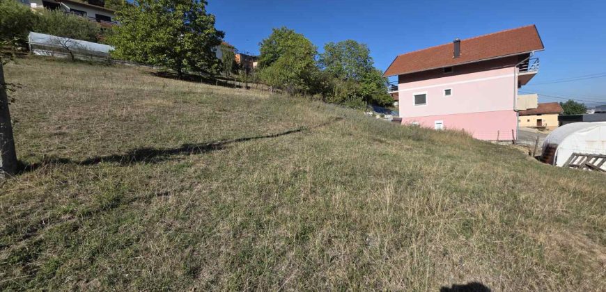 Plac 486 m2 – Starčevica
