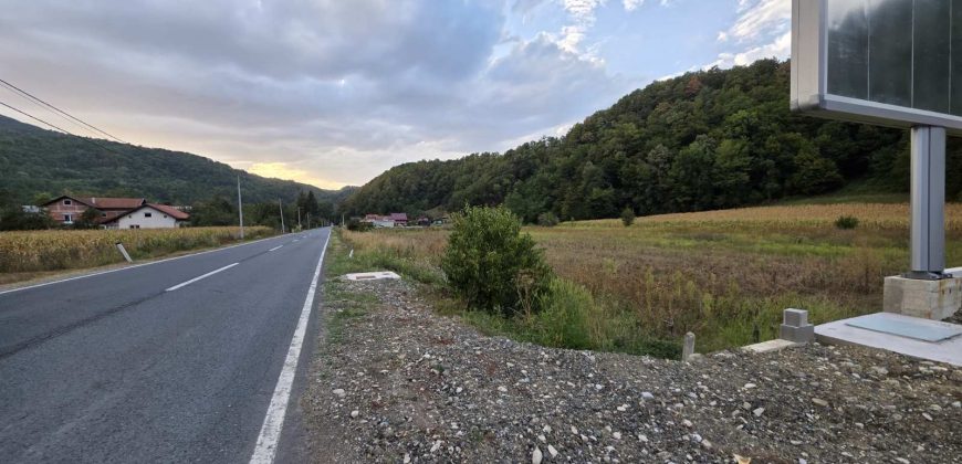 Prodaju se četiri placa uz magistralni put – Opsjičko