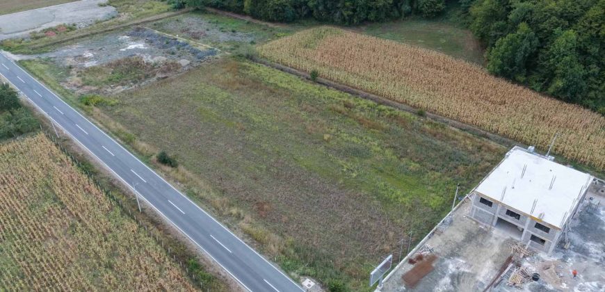 Prodaju se četiri placa uz magistralni put – Opsjičko