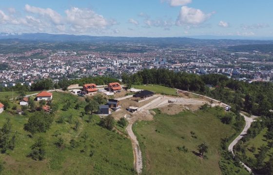 Prodaju se četiri placa od 995m2 do 2004m2 – Starčevica