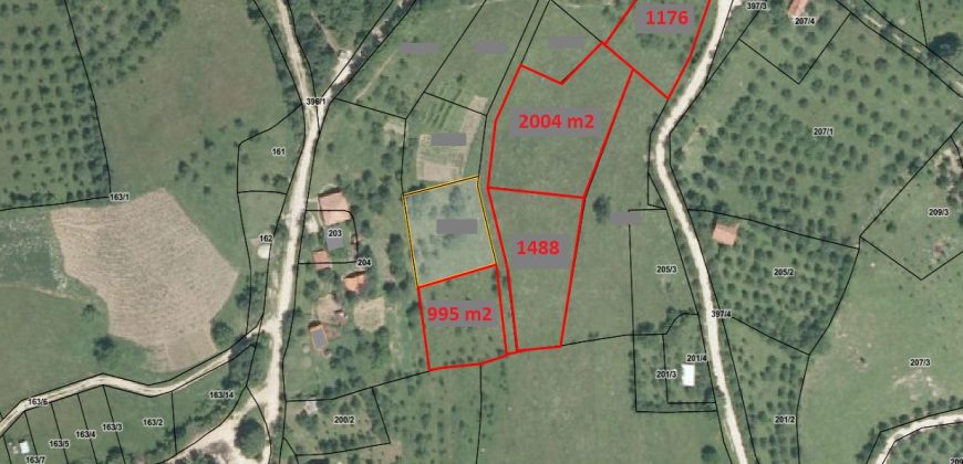 Prodaju se četiri placa od 995m2 do 2004m2 – Starčevica