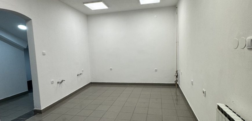 Poslovni prostor 24 m2 – Centar