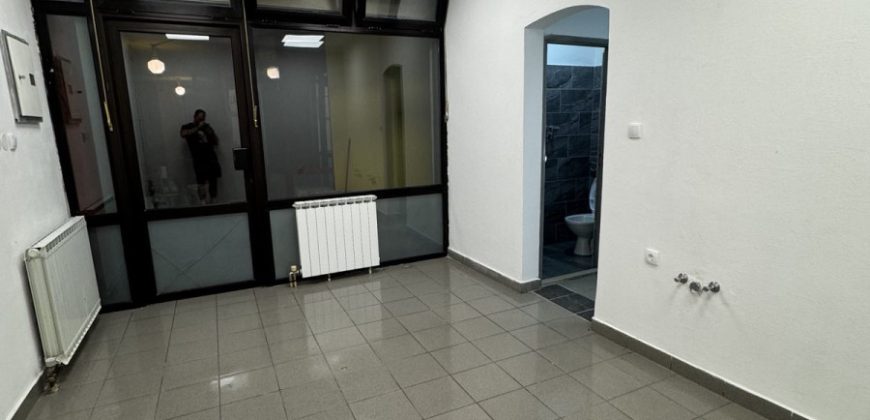 Poslovni prostor 24 m2 – Centar