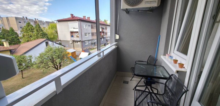 Dvosoban stan 45 m2 sa garažnim mjestom – Centar
