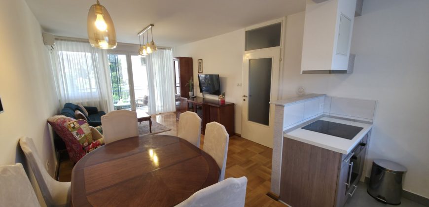 Četvorosoban stan 85 m2 – Centar