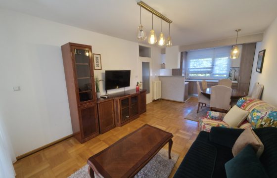 Četvorosoban stan 85 m2 – Centar