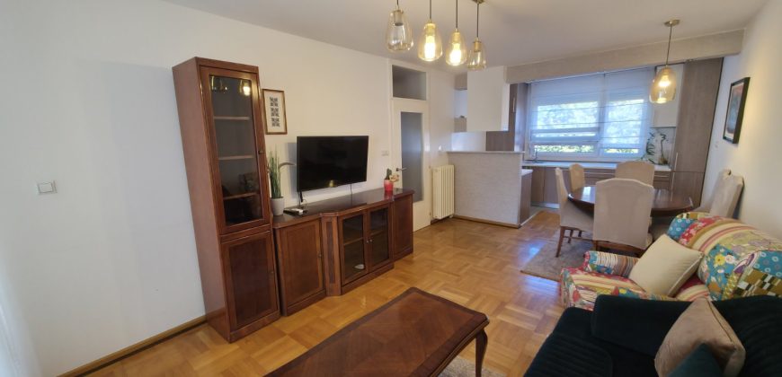 Četvorosoban stan 85 m2 – Centar