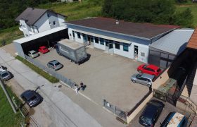 Poslovni objekat 250m2 sa nadstrešnicom od 450m2 – Tunjice