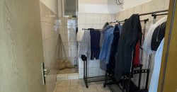 Poslovni objekat 250m2 sa nadstrešnicom od 450m2 – Tunjice