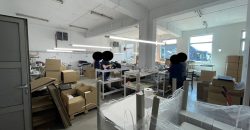 Poslovni objekat 250m2 sa nadstrešnicom od 450m2 – Tunjice