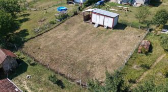 Plac 405 m2 sa kontejnerom – Motike