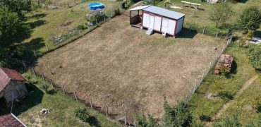 Plac 405 m2 sa kontejnerom – Motike