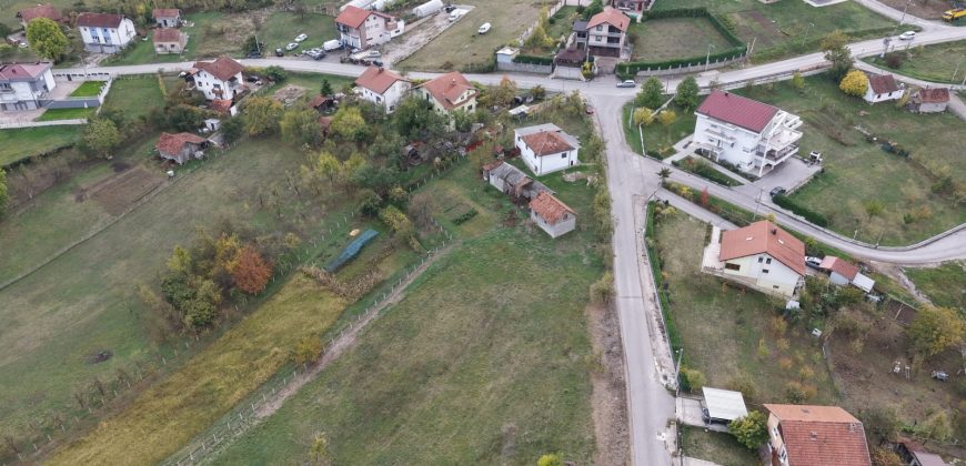 Plac 712 m2 – Starčevica