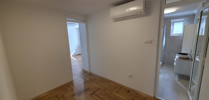Poslovni prostor 78 m2 – Centar