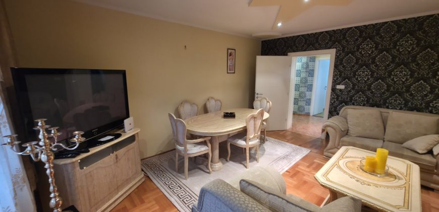 Dvosoban stan 61 m2 – Centar