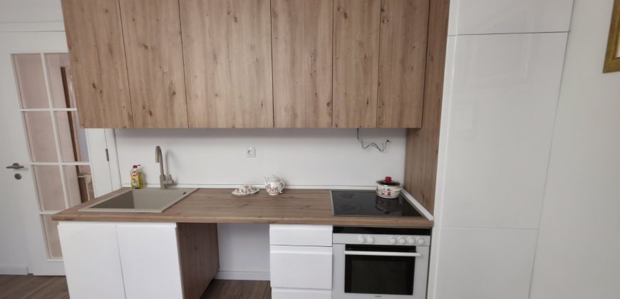 Trosoban stan 73 m2 – Centar