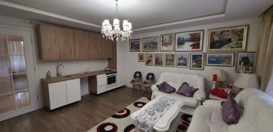 Trosoban stan 73 m2 – Centar