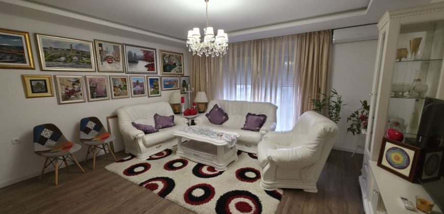 Trosoban stan 73 m2 – Centar