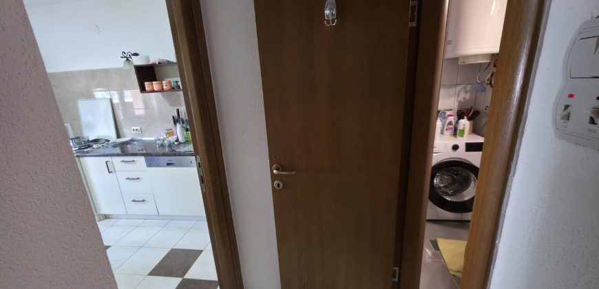 Trosoban stan 75m2 sa garažom i ostavom – Hiseta