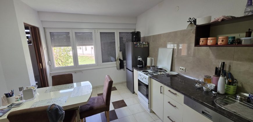 Trosoban stan 75m2 sa garažom i ostavom – Hiseta