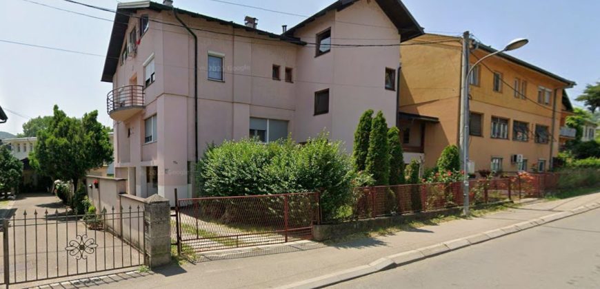 Trosoban stan 75m2 sa garažom i ostavom – Hiseta