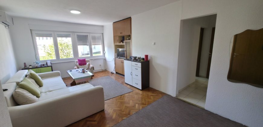 Trosoban stan 75m2 sa garažom i ostavom – Hiseta